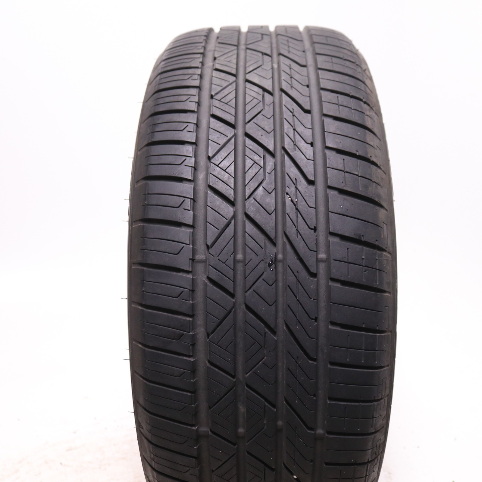 Set of 2 Used 235/50ZR18 Road Hugger GTZ – 101W – 8.5/32