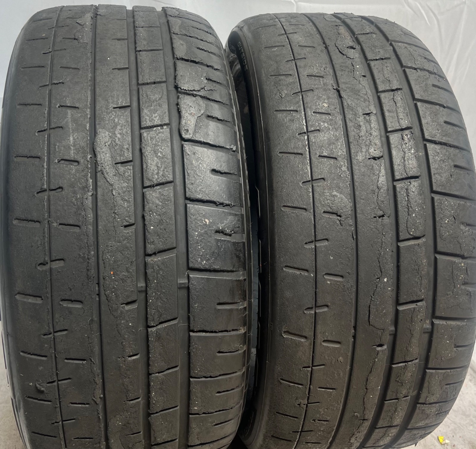 2 – NO REPAIRS 245/35ZR19 XL (93Y) Pirelli P Zero Trofeo R (MC1) McLaren – 7133
