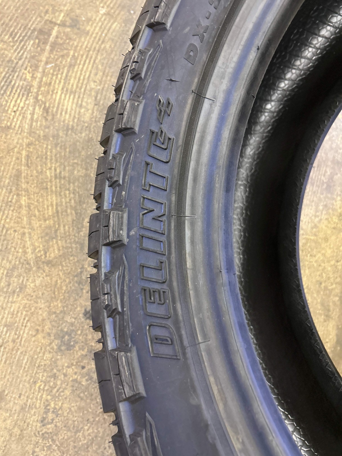 DELINTE DX-20 BANDIT X/T BSW P 225 55 18 102W SL RUGGED TIRE 833679