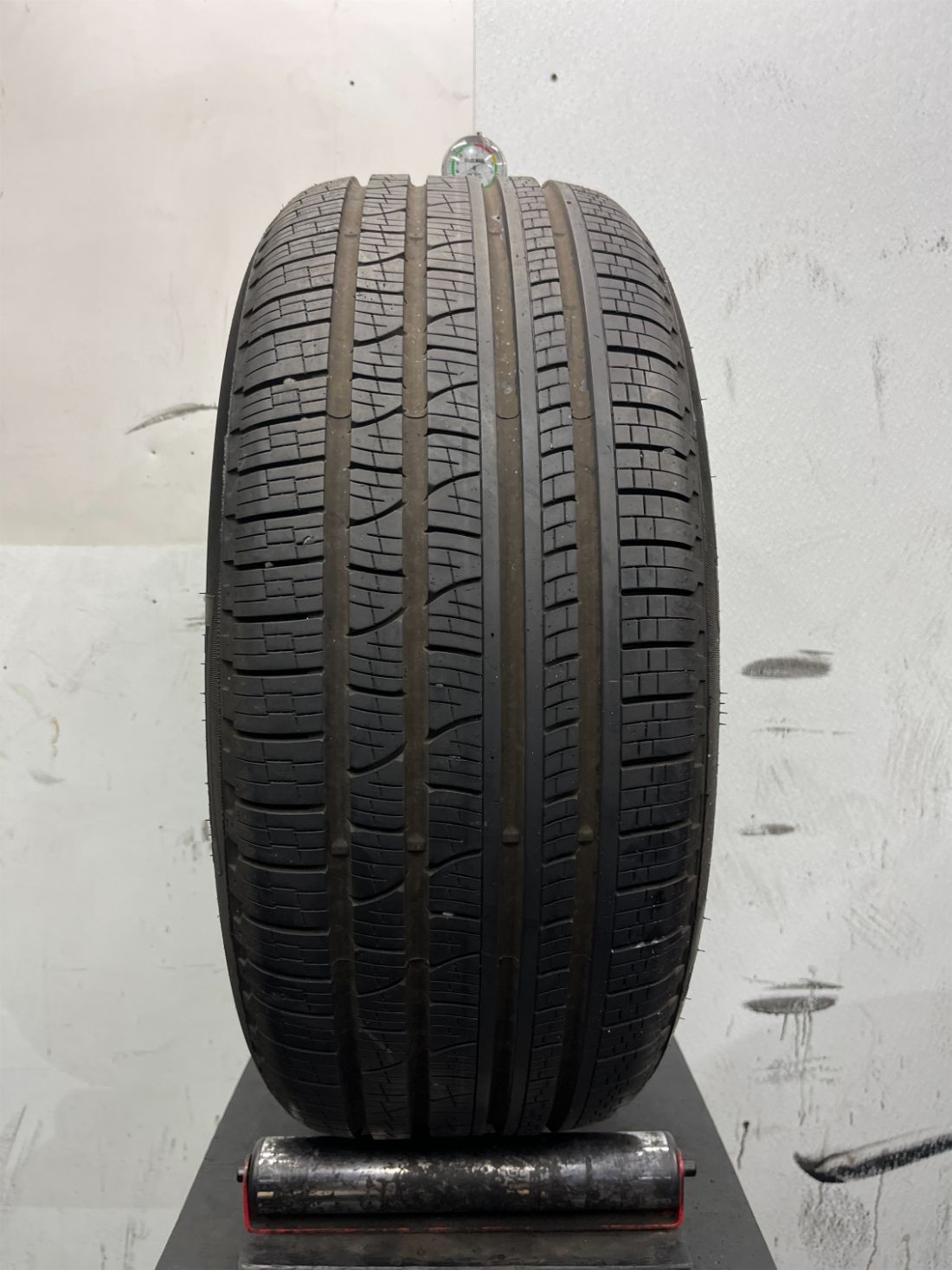 1 Used P255/50R19 Pirelli Scorpion verde all season runflat 107 H – 9/32