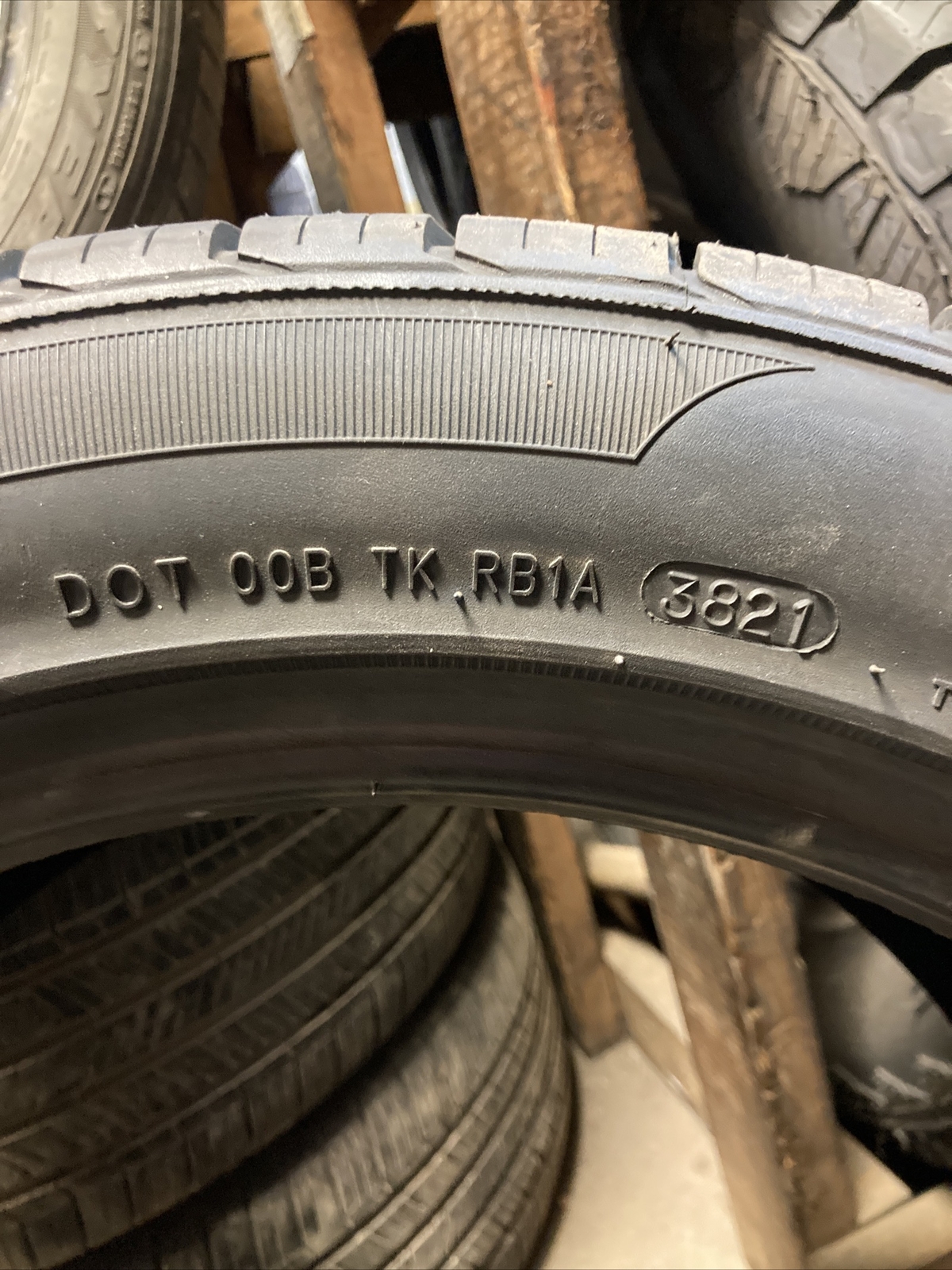 1 NEW Milestar MS932 Sport All Season Tire 245/45R17 99V XL