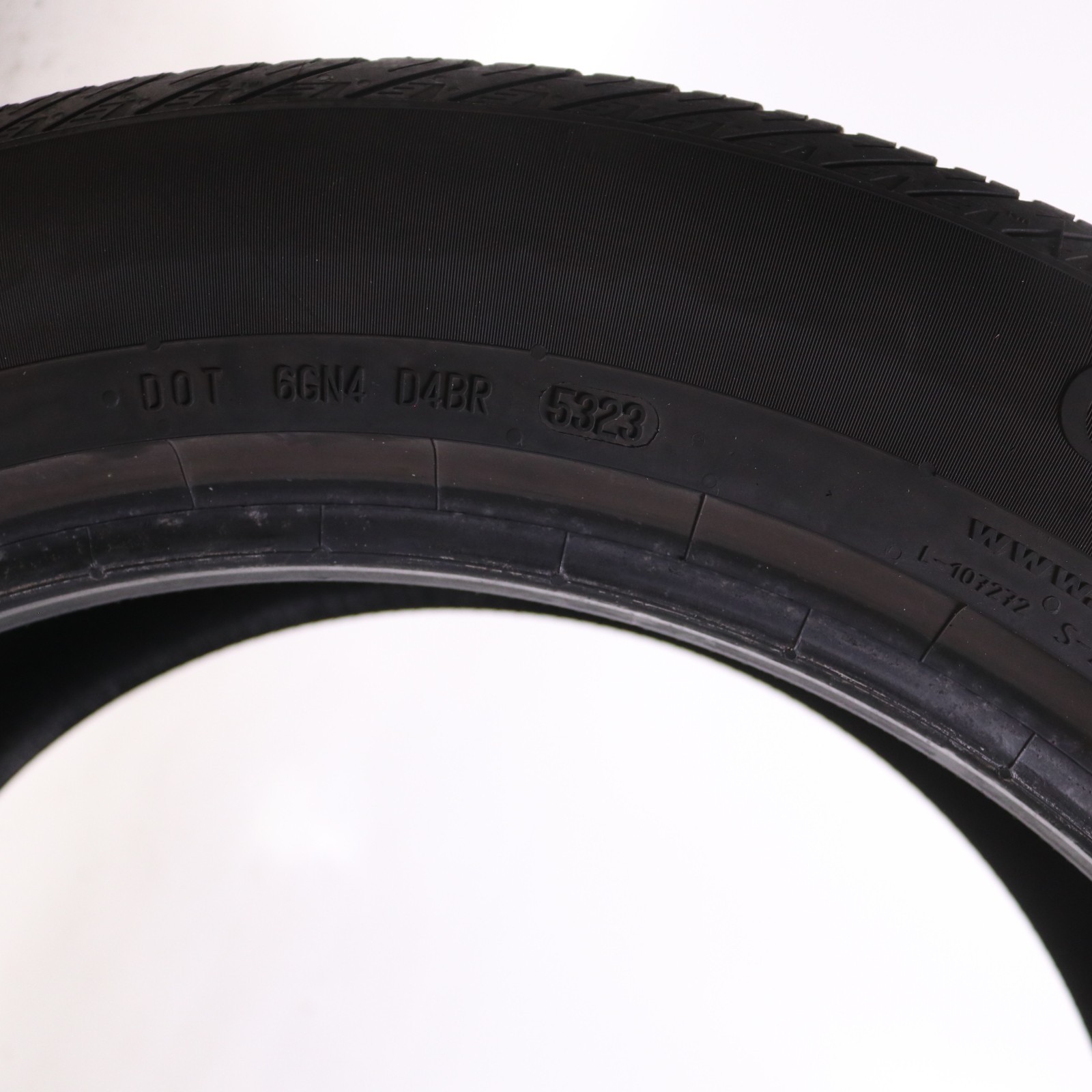 Set of 4 Used 255/50R20 Continental CrossContact LX Sport AO – 109H – 8.5-9.5/32