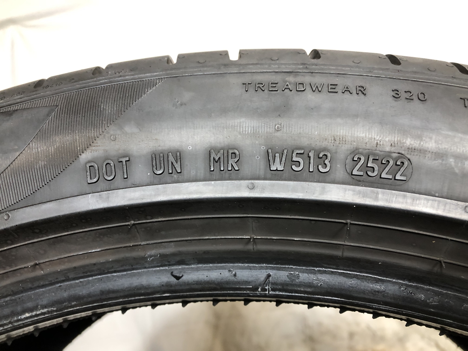 [1] PIrelli P Zero PZ4 Run Flat P315/35R21 315 35 21 Tire 6.0/32