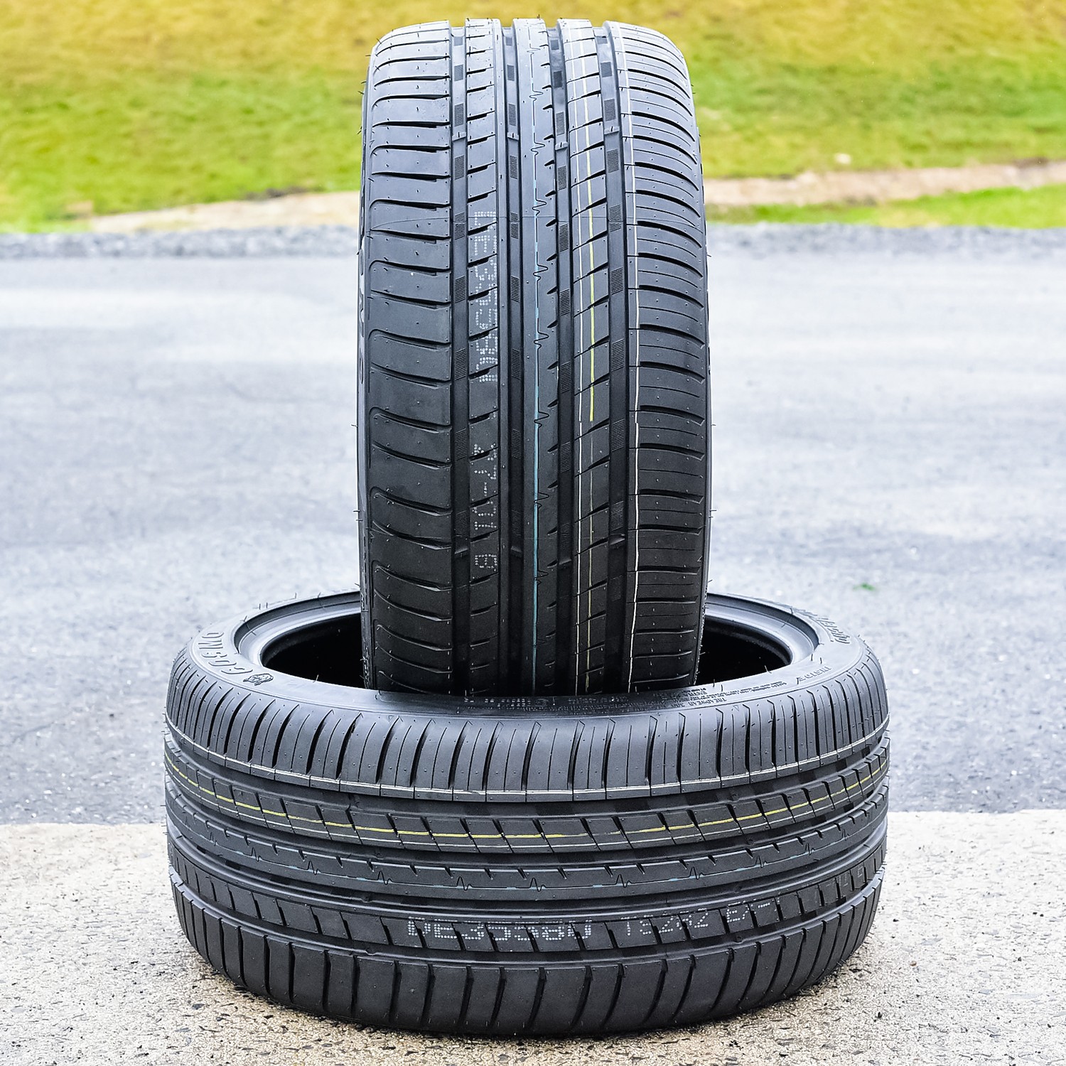 Tire 265/35ZR18 265/35R18 97Y Cosmo MuchoMacho High Performance All Season