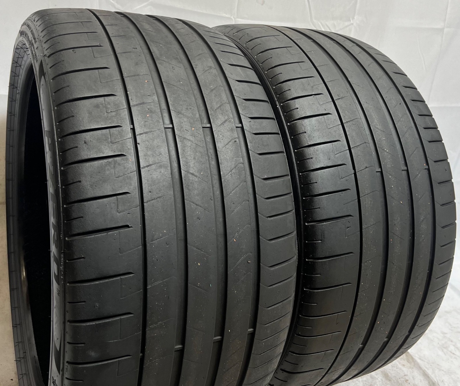 2 – NO REPAIRS 285/30ZR20 XL (99Y) Pirelli P Zero PZ4 (*) BMW OEM – 7097