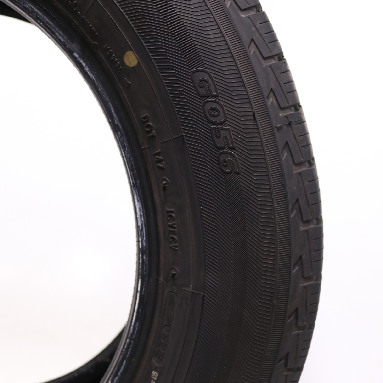 Set of 2 Used 255/60R18 Yokohama Geolandar H/T G056 – 112V – 9-10/32 No Repairs
