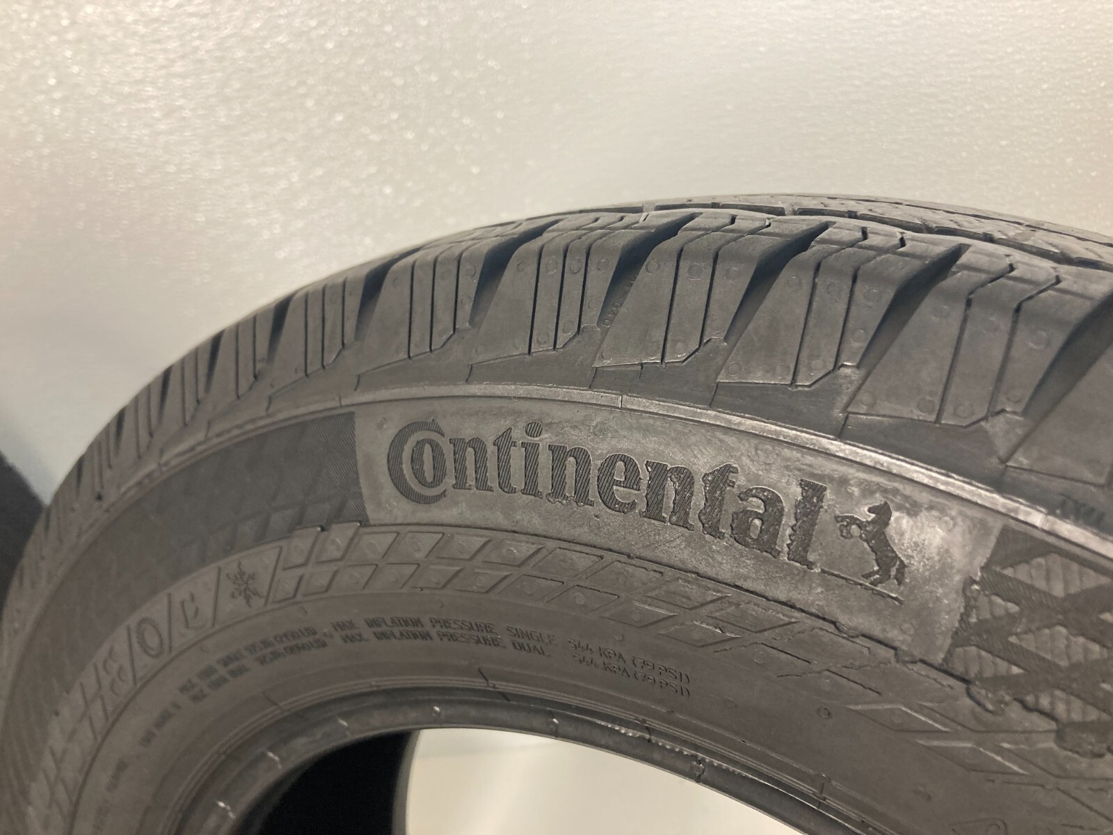 NO SHIPPING ONLY LOCAL PICK UP Set 4 Tires 195 75 16 Continental VanContact A/S