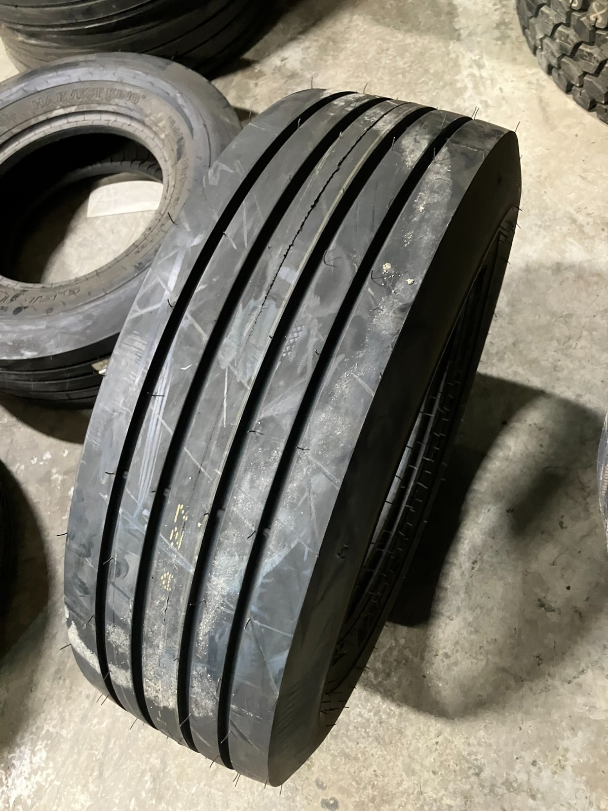 New Tire Harvest King 9.5 L 15 High Speed Farm Implement 10 ply TL 9.5L-15FI