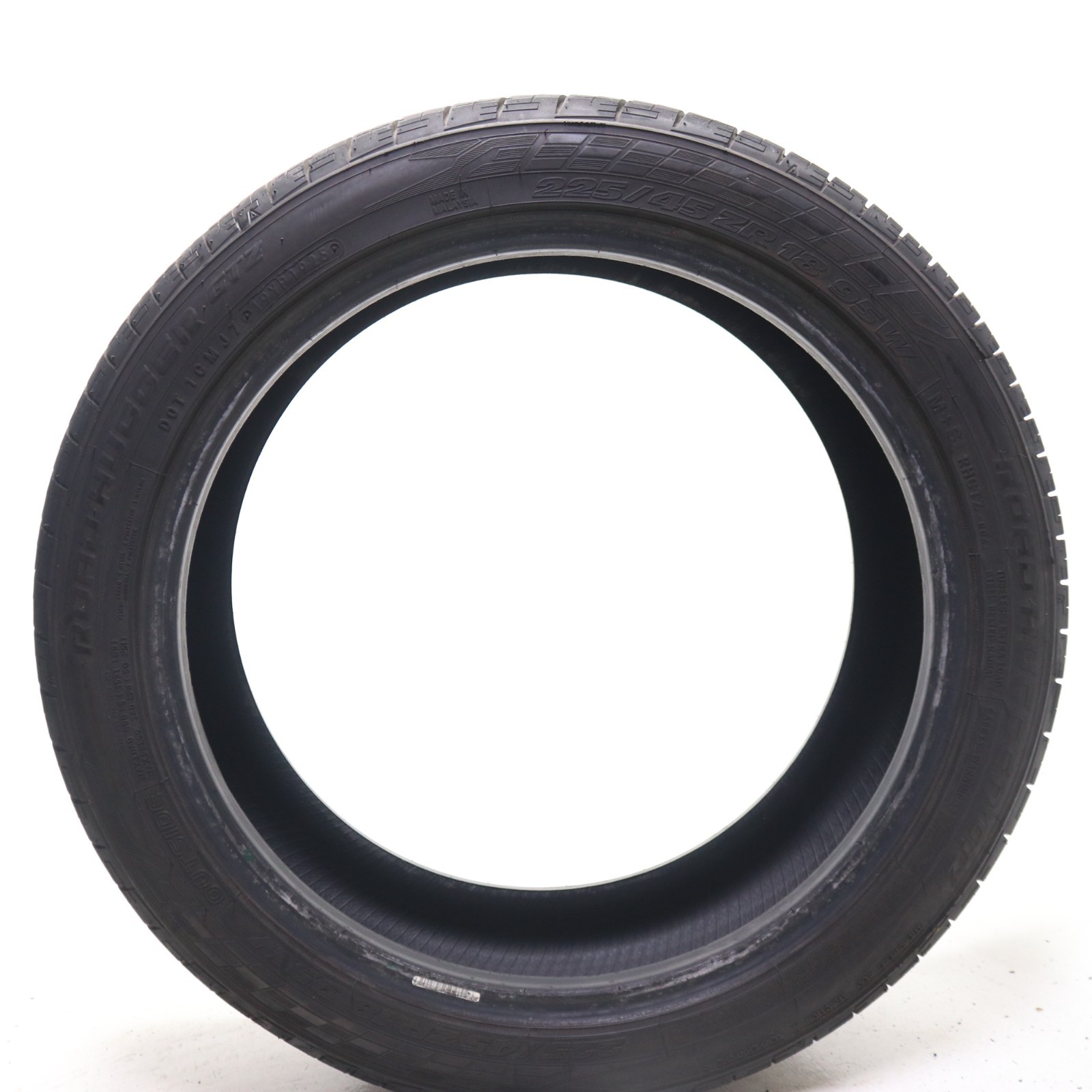 Used 225/45ZR18 Road Hugger GTZ – 95W – 9/32