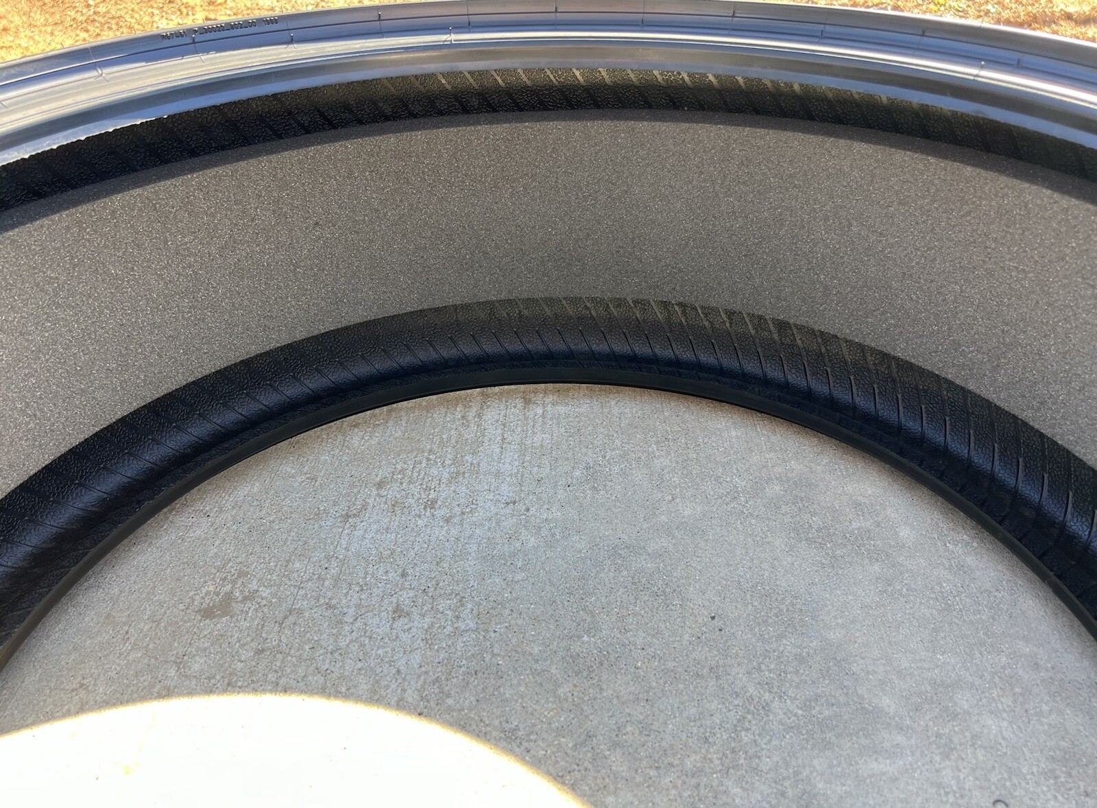 Set of TWO BRAND NEW 235/35R20 92Y Pirelli P Zero PZ4 T0 Tesla ELECT PNCS Tires