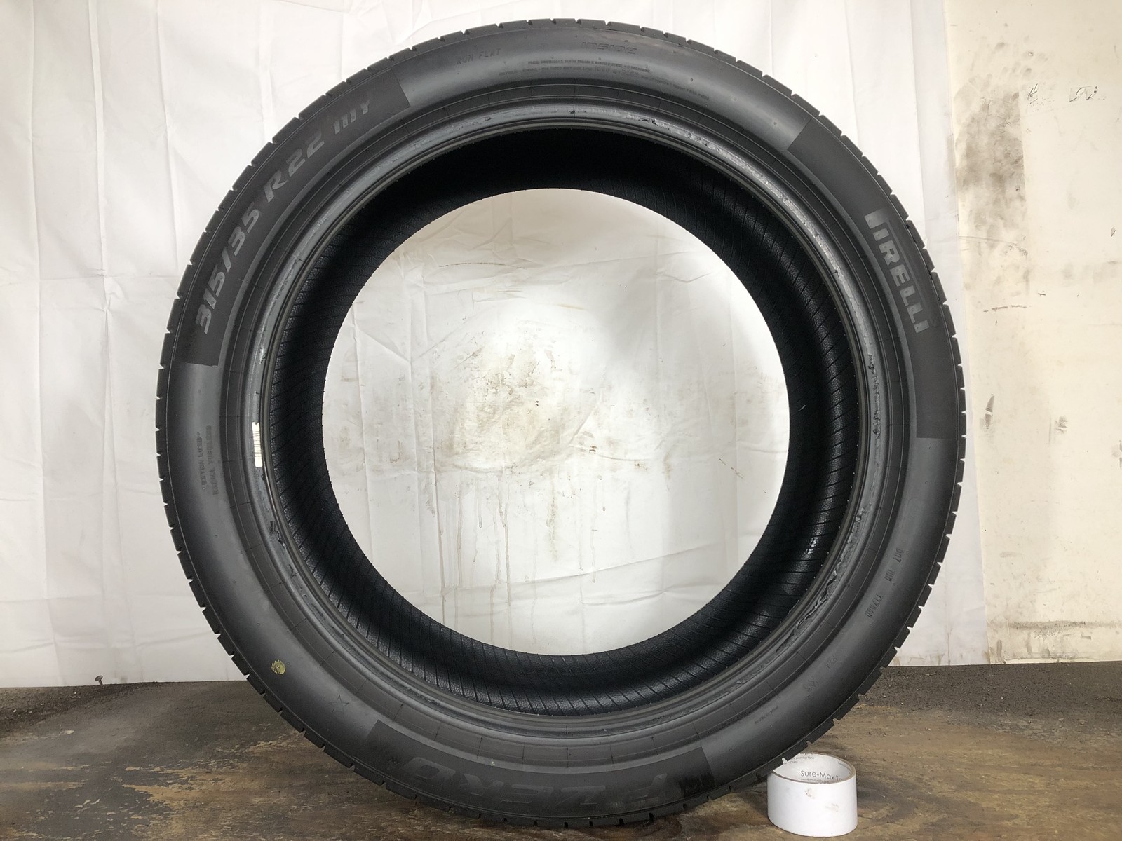 [1] Pirelli P Zero PZ4 Run Flat P315/35R22 315 35 22 Tire 8.25/32