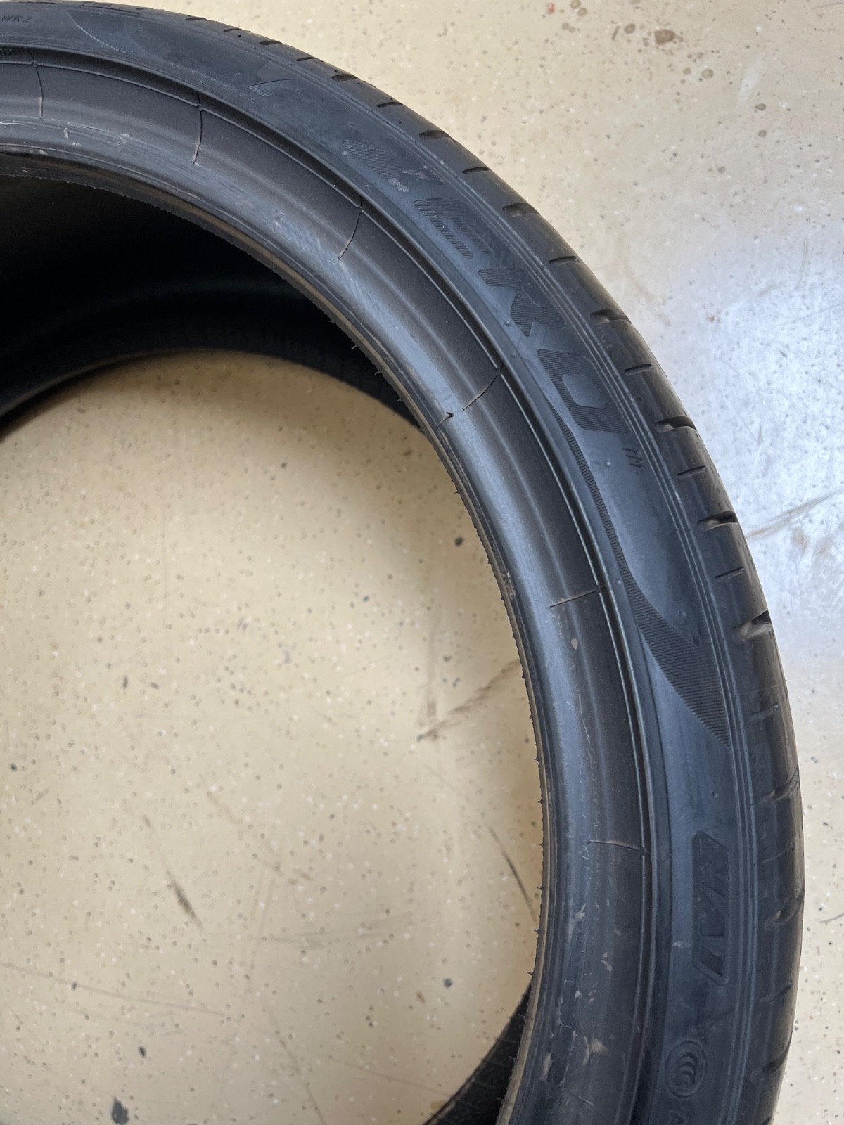 1 – NEW 245/35ZR20 (91Y) Pirelli P Zero PZ4 (NA1) Porsche OEM – 2124