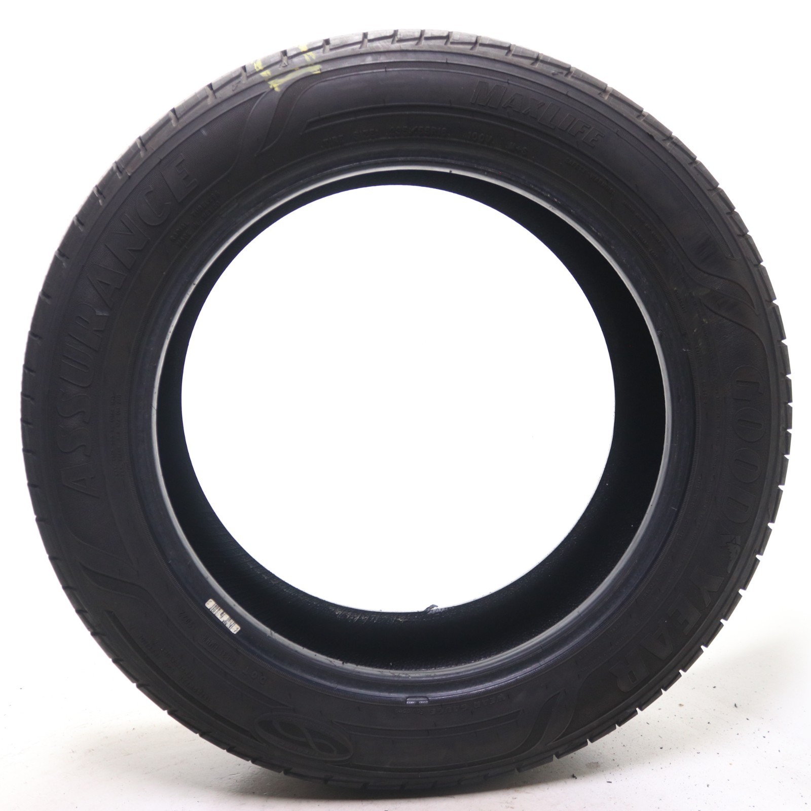 Set of 2 Used 235/55R18 Goodyear Assurance MaxLife – 100V – 9.5-10.5/32