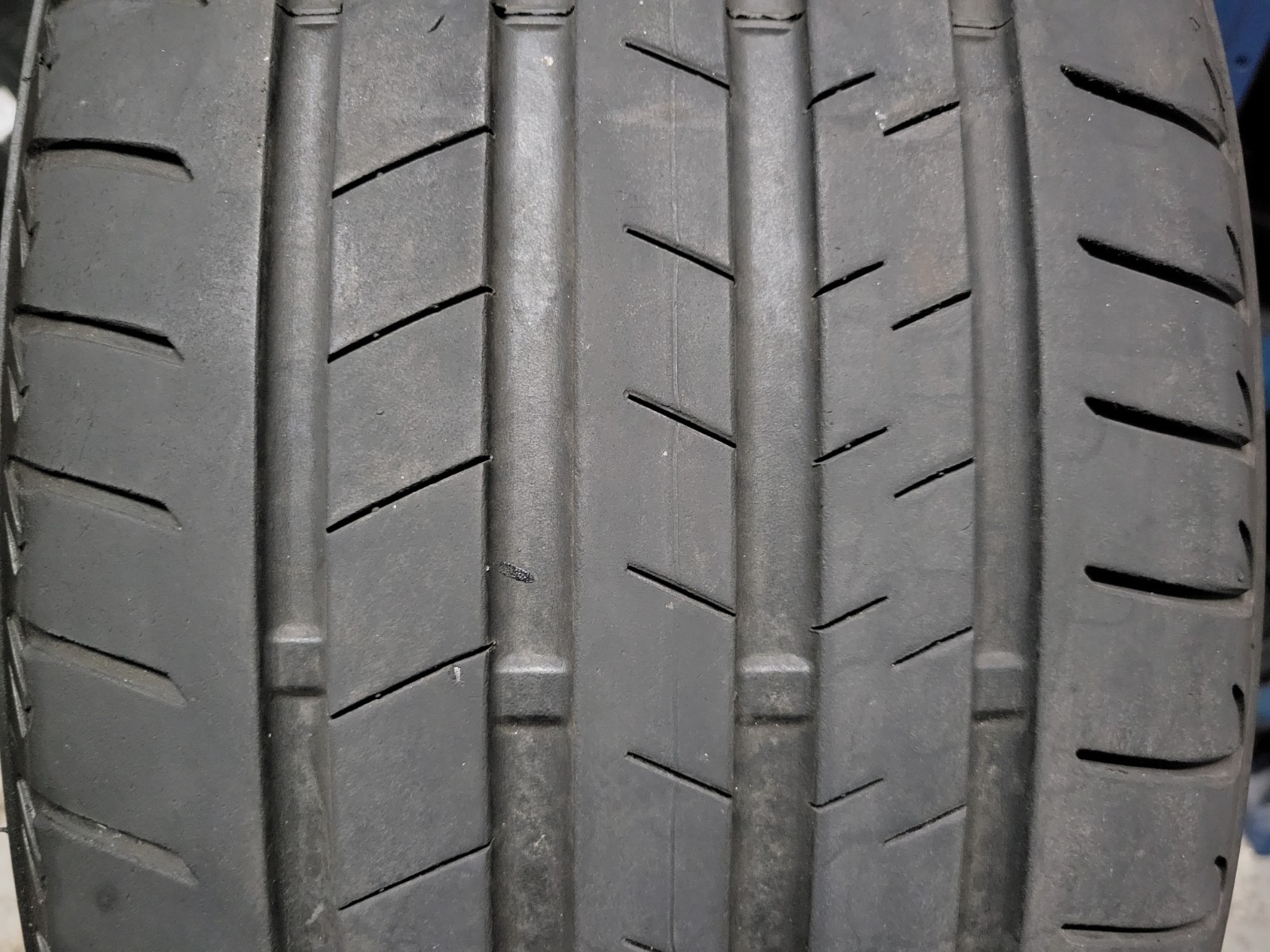 1 SUPER NICE 245/40/21 BRIDGESTONE ALENZA 001 * RFT 245/40R21 100Y 6/32