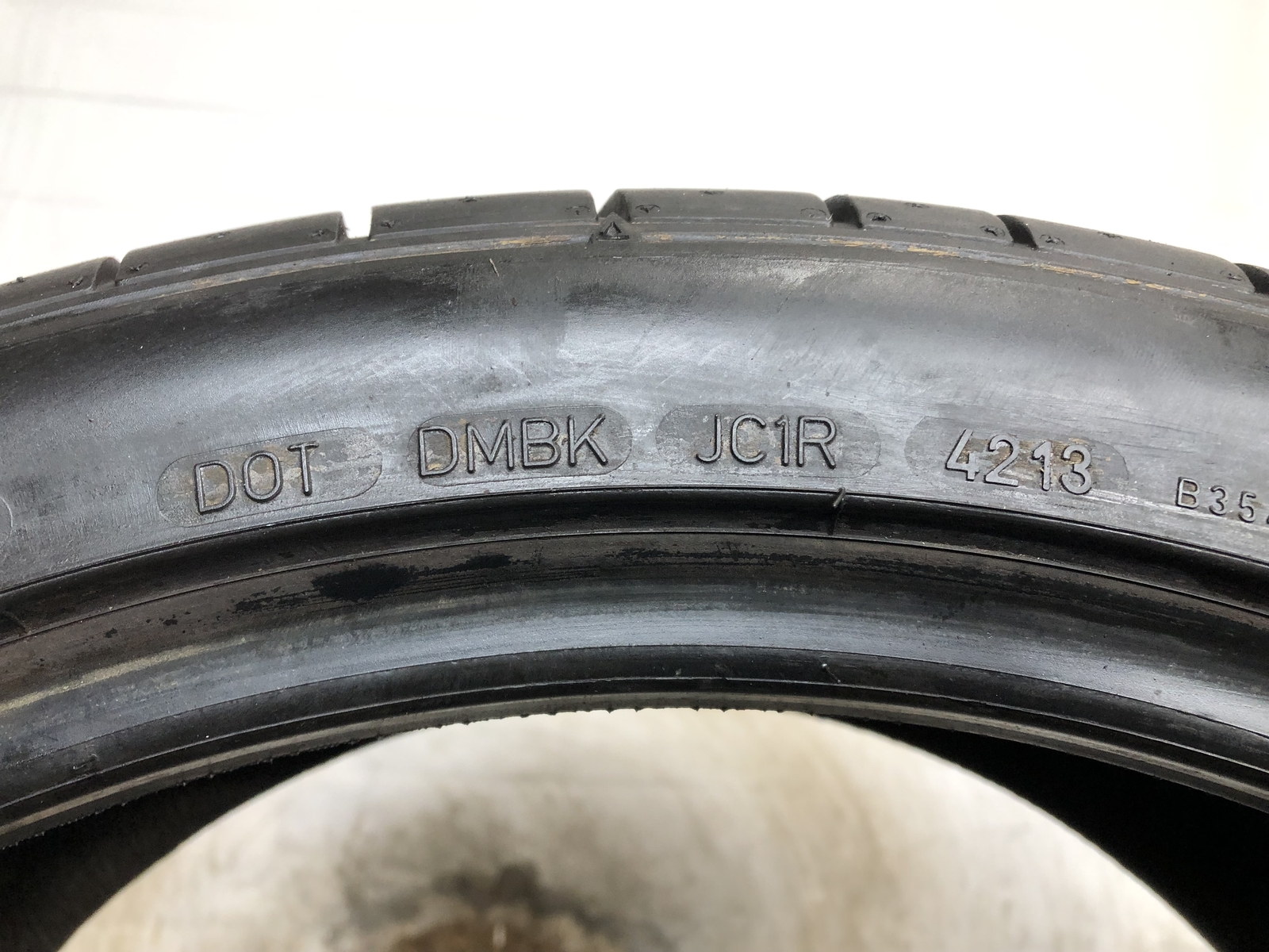 [1] Dunlop SP Sport Maxx GT P265/35R20 265 35 20 Tire 8.0/32