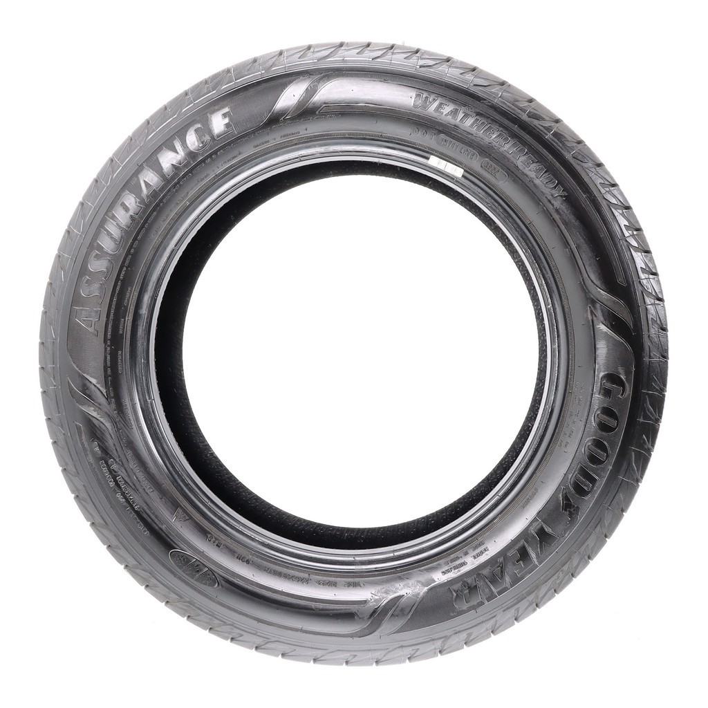 Set of (2) Used 225/60R17 Goodyear Assurance WeatherReady 99H – 9.5/32