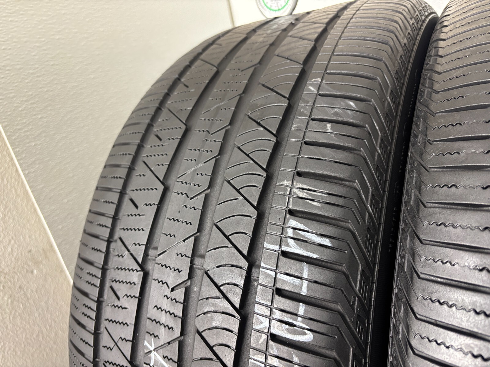 NO SHIPPING ONLY LOCAL PICK UP 4 Tires 275 45 20 Continental CrossContact Sport