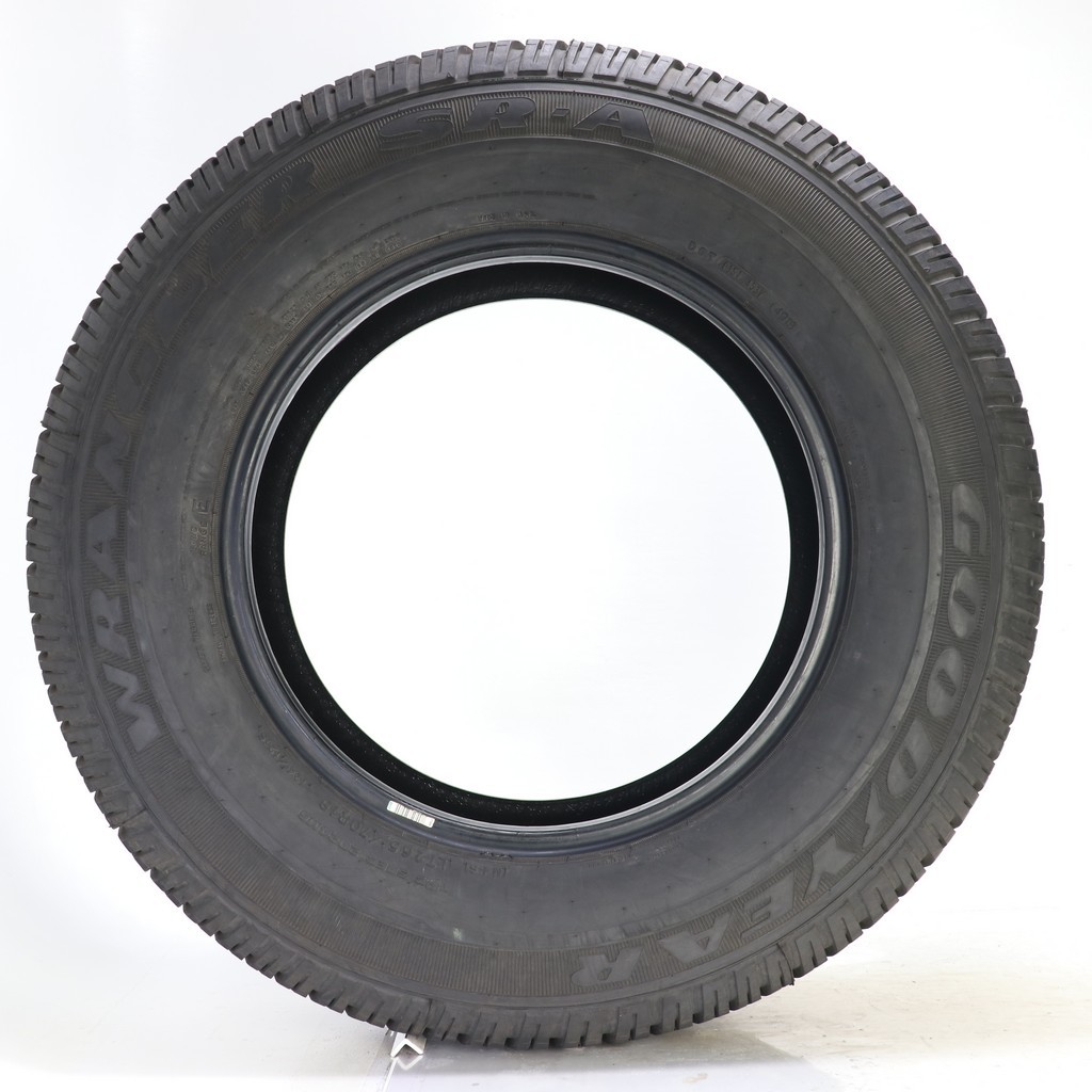 Driven Once LT 265/70R18 Goodyear Wrangler SR-A 124/121S – 14/32