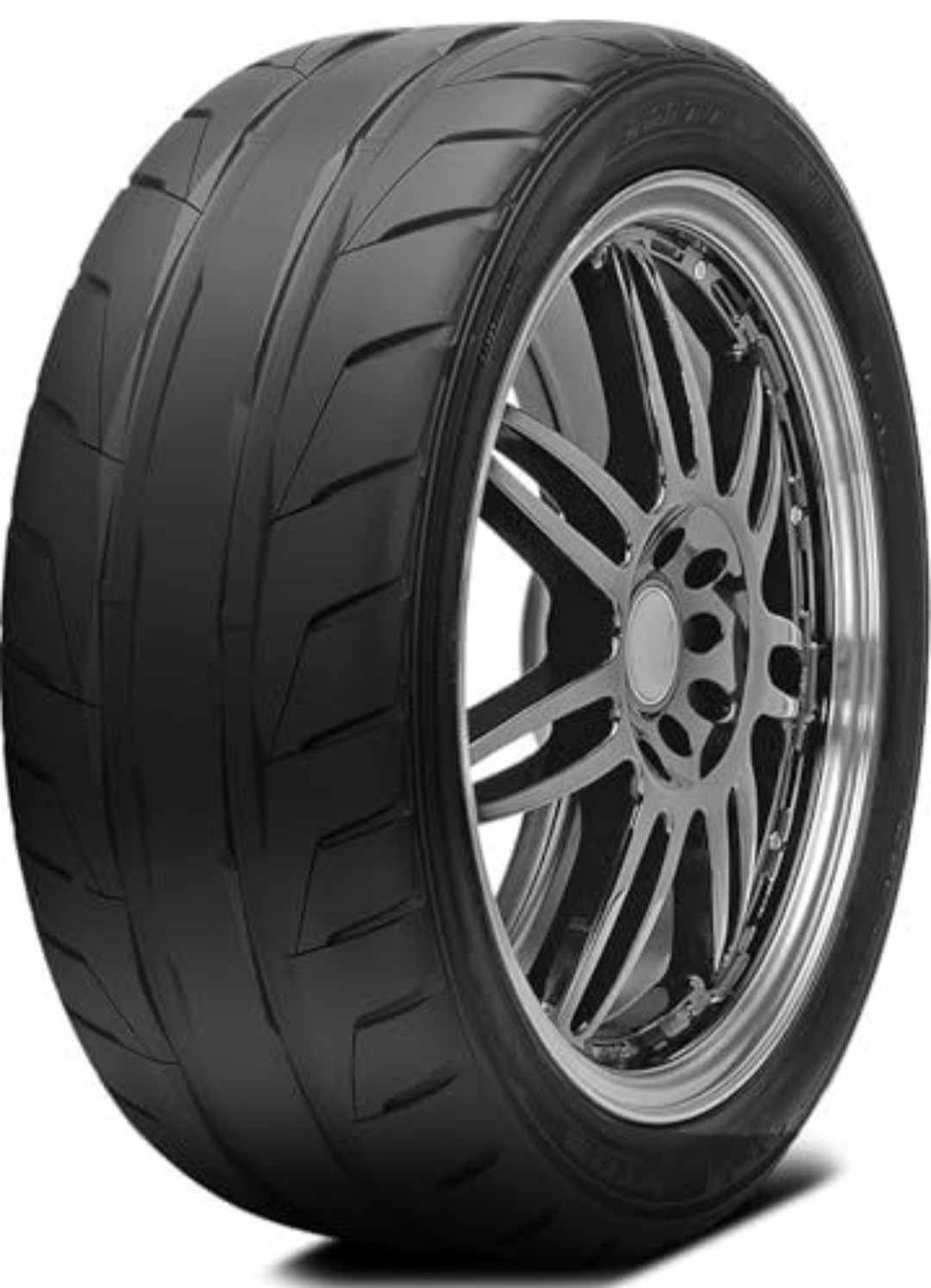 Nitto NT05 High Performance Tire – 275/35R18 99Z