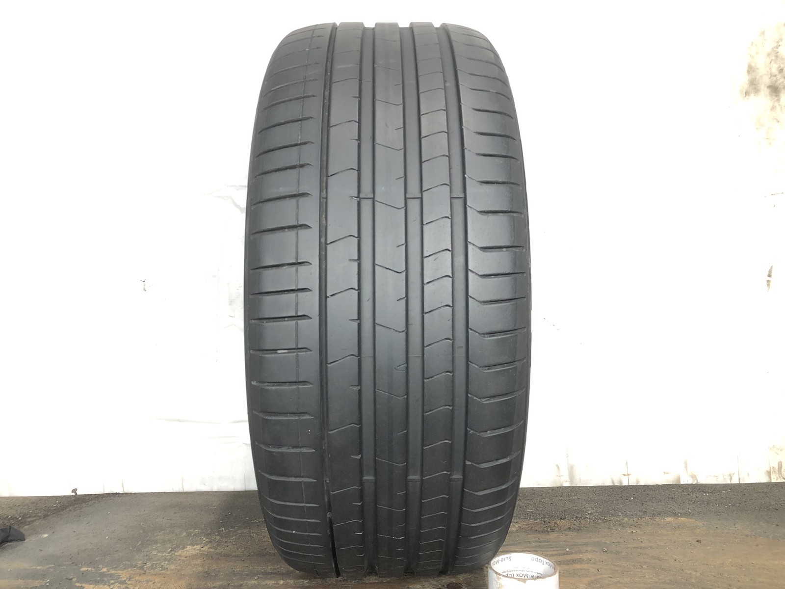 [1] PIrelli P Zero PZ4 Run Flat P275/40R21 275 40 21 Tire 7.75/32
