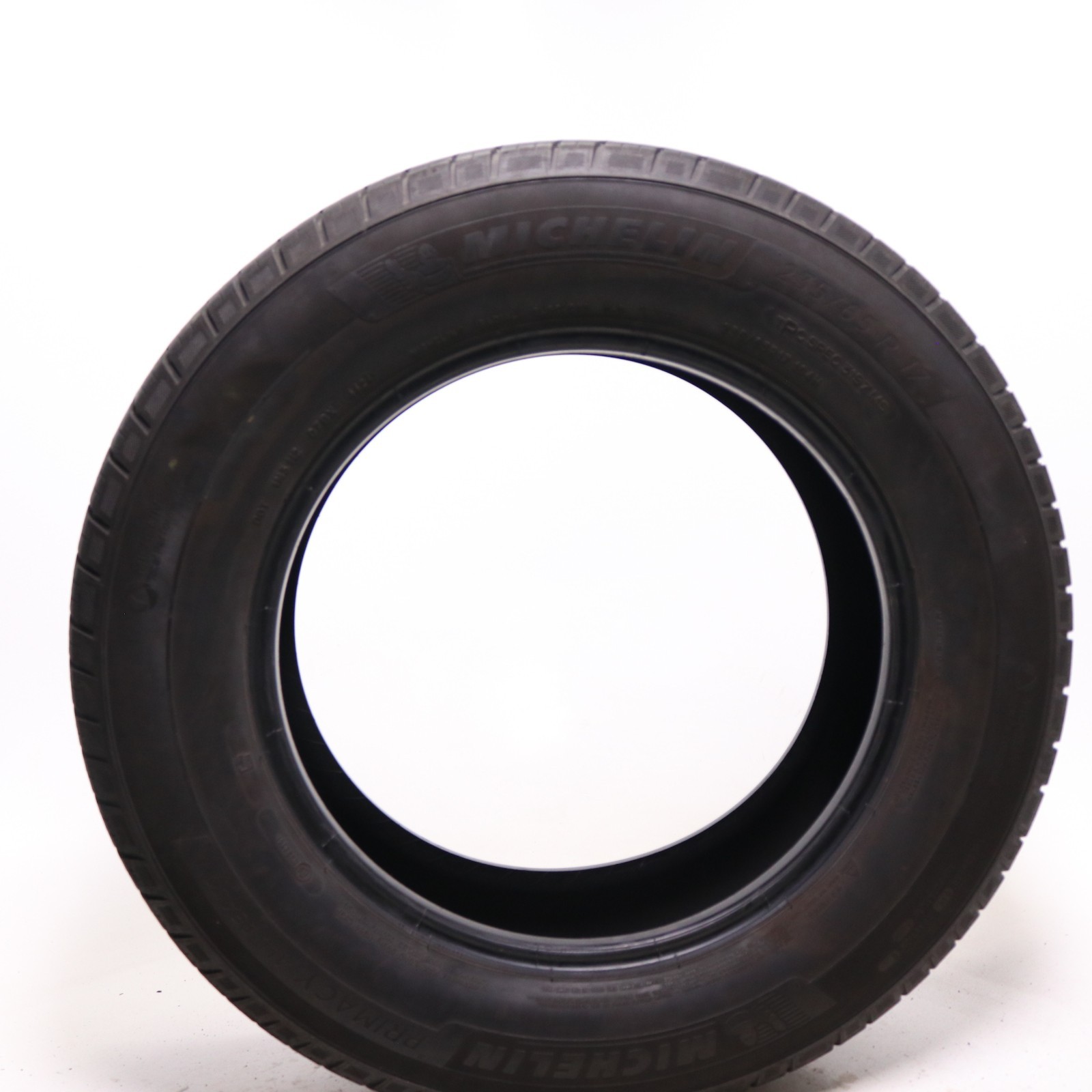 Set of 2 Used 235/65R17 Michelin Primacy A/S – 104H – 6.5/32 No Repairs