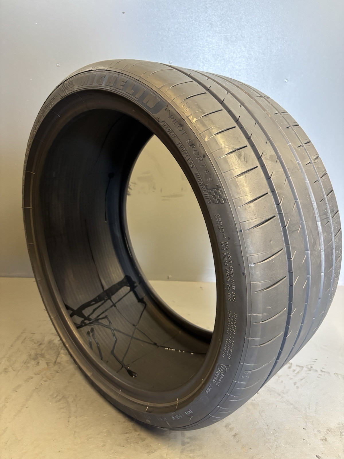 265/30zr19 Michelin Pilot Sport 4S Dot 0524 No Patches Or Plugs 9/32