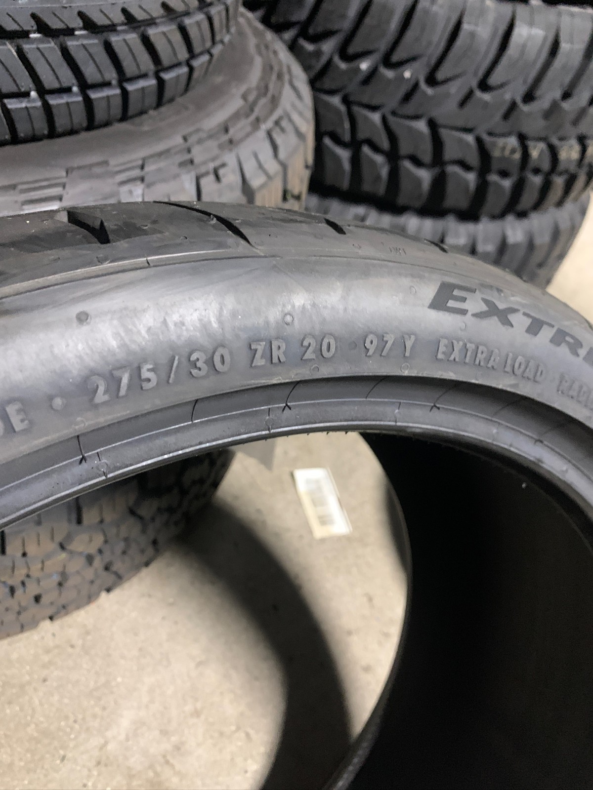 2 Take Off 275 30 20 (97Y) Continental Extreme Contact Sport 02 Summer Tires