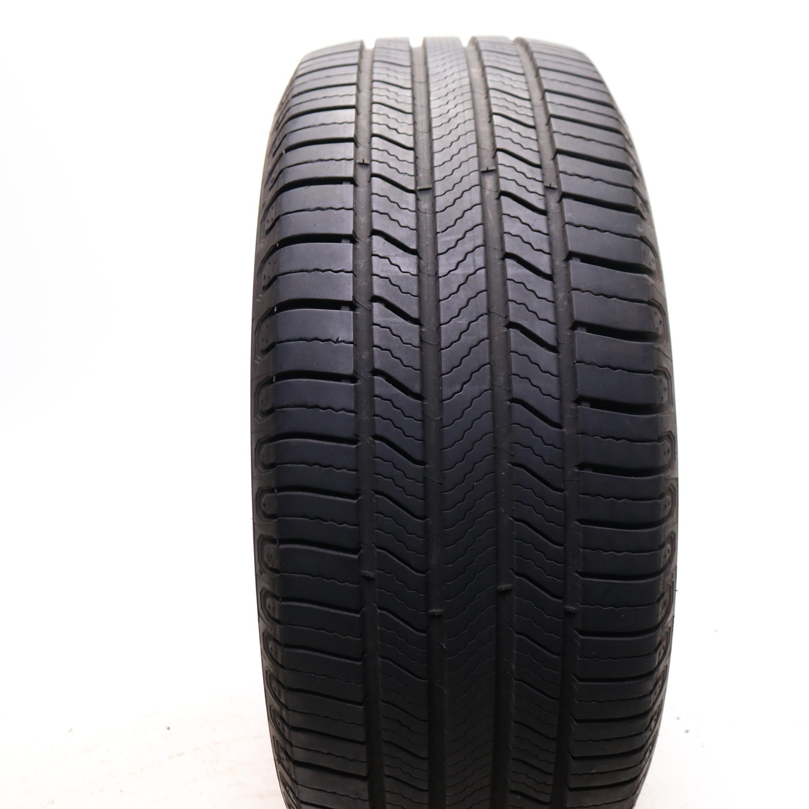 Set of 2 Used 225/55R17 Michelin Defender 2 – 101H – 9.5-10/32 No Repairs