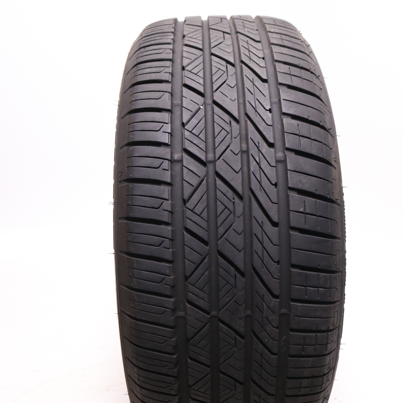 Set of 2 Used 235/50ZR18 Road Hugger GTZ – 101W – 8.5/32