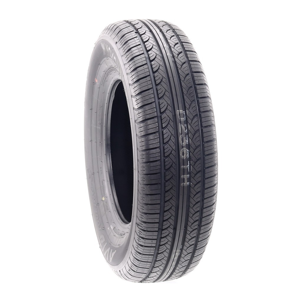 New 235/70R16 Yokohama Avid Touring S 104T – 11/32