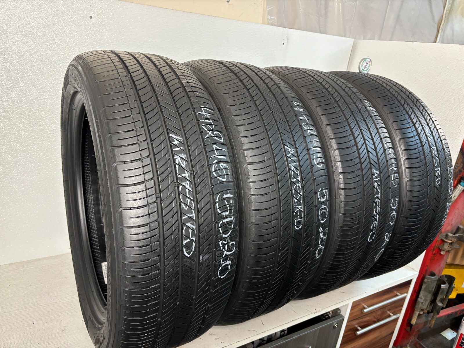 NO SHIPPING ONLY LOCAL PICK UP 4 Tires 245 50 20 Kumho Crugen HP71 102V