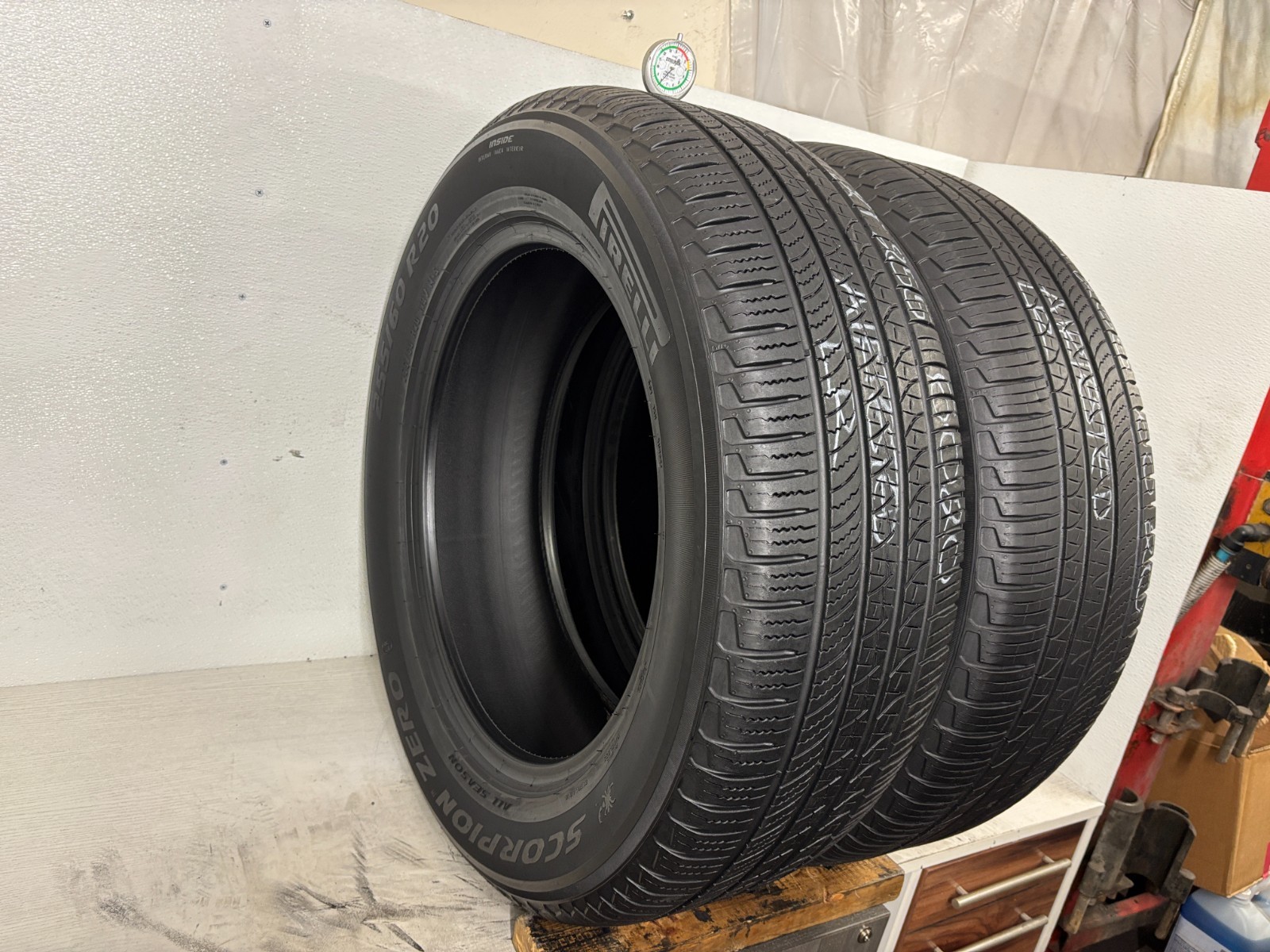 2 Tires 255 60 20 Pirelli Scorpion Zero LR (7.00-8.00/32=77-88% Tread Left) 113V