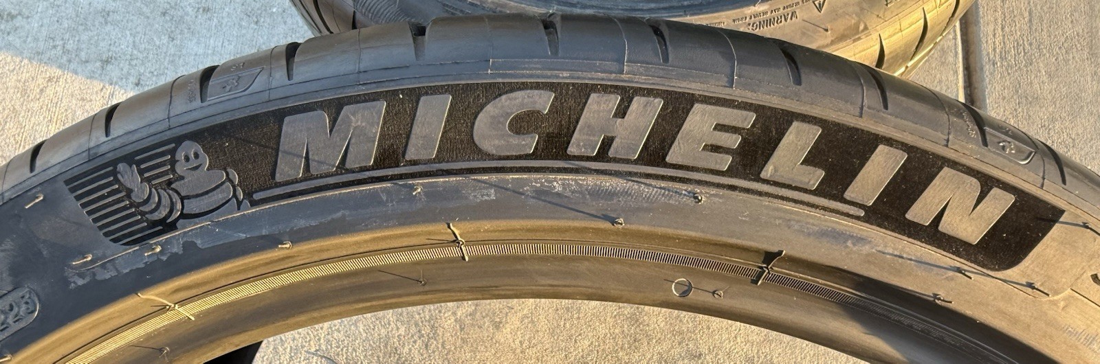 Set of TWO BRAND NEW 315/30ZR21 (105Y) Michelin Pilot Sport 4S MO1 Tires 3153021