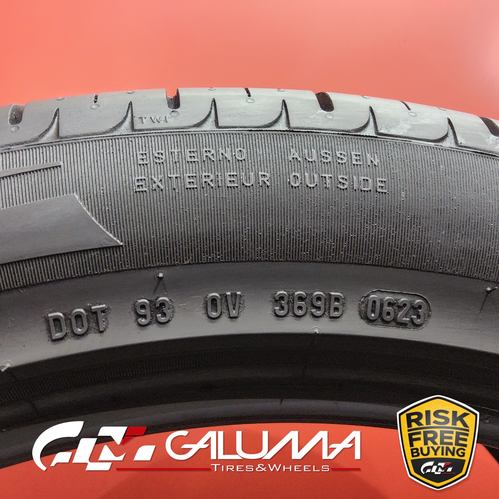Set of 2 Tires Pirelli Scorpion Zero Asimmetrico (MO1) XL 295/40R22 112W #95731
