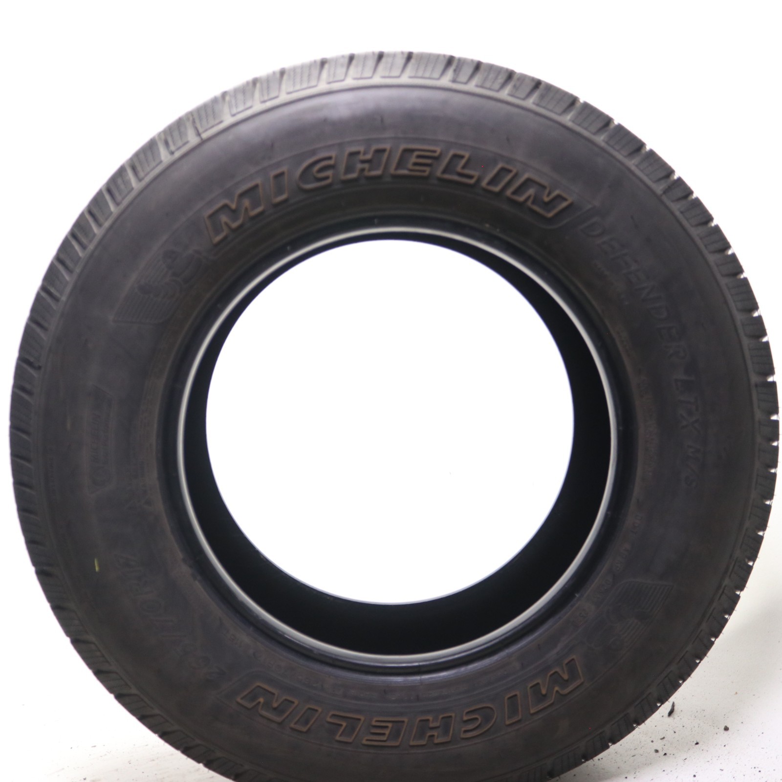 Set of 2 Used 265/70R17 Michelin Defender LTX M/S – 115T – 6-7/32 No Repairs
