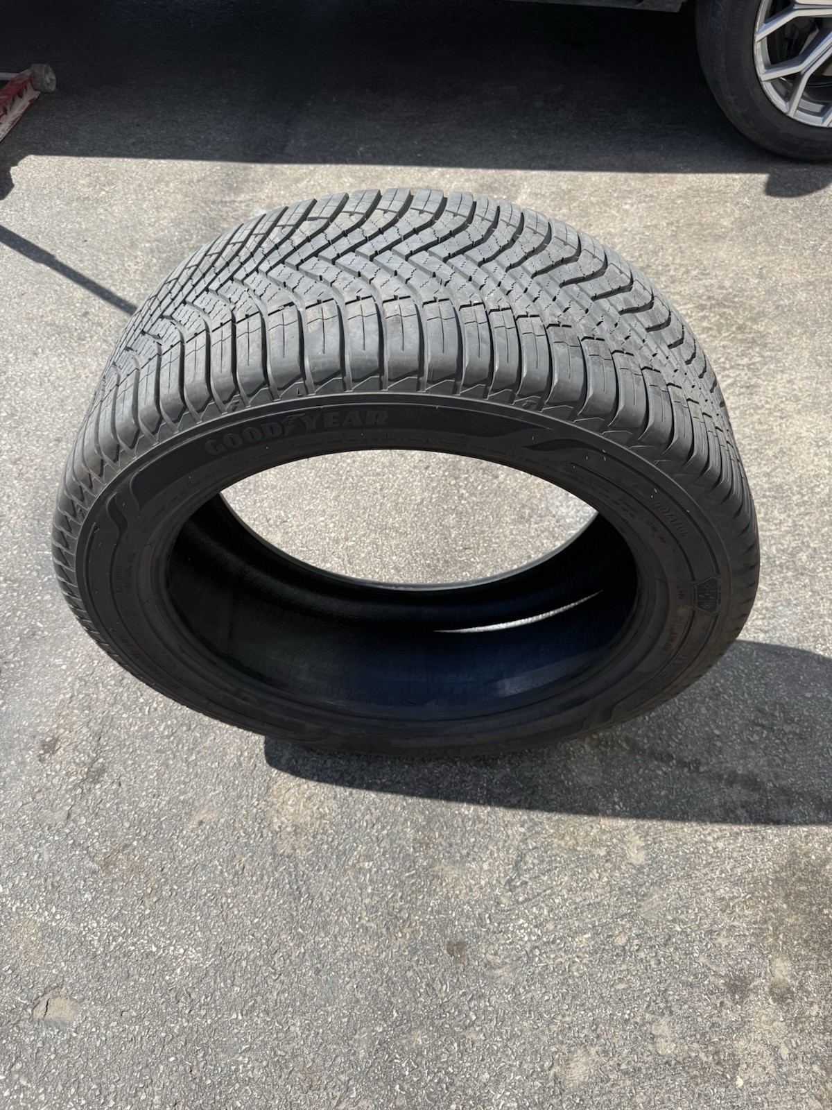 Goodyear 285/45R21 Tires Set of 4 – Used Only 15 Days – 80% Tread – With Invoice