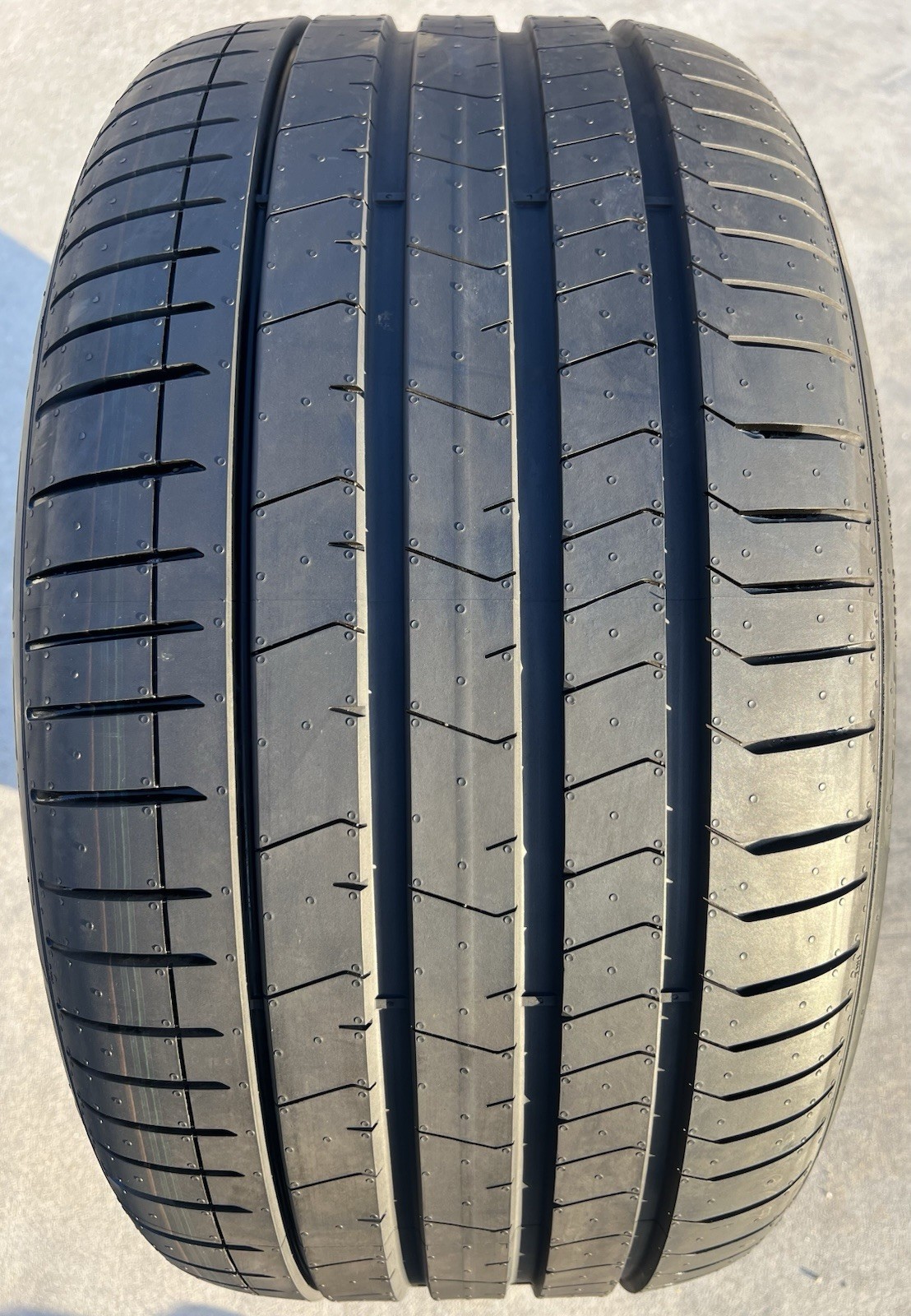 4X BRAND NEW Pirelli P Zero PZ4 Tesla Model S Tires 2X 255/45R19 & 2X 285/40R19!
