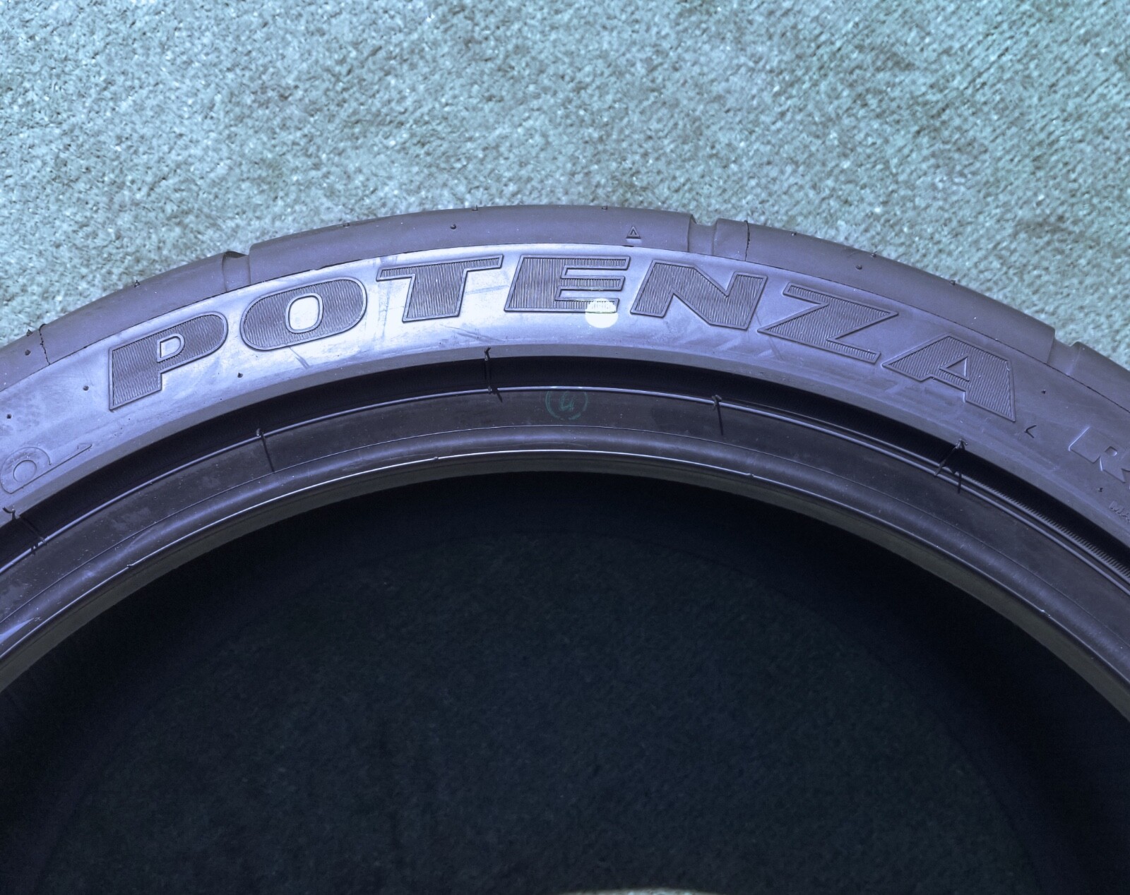 255/40ZRF20 Bridgestone Potenza RE070R Tire RFT 255 40 20 Nissan GTR 255/40R20