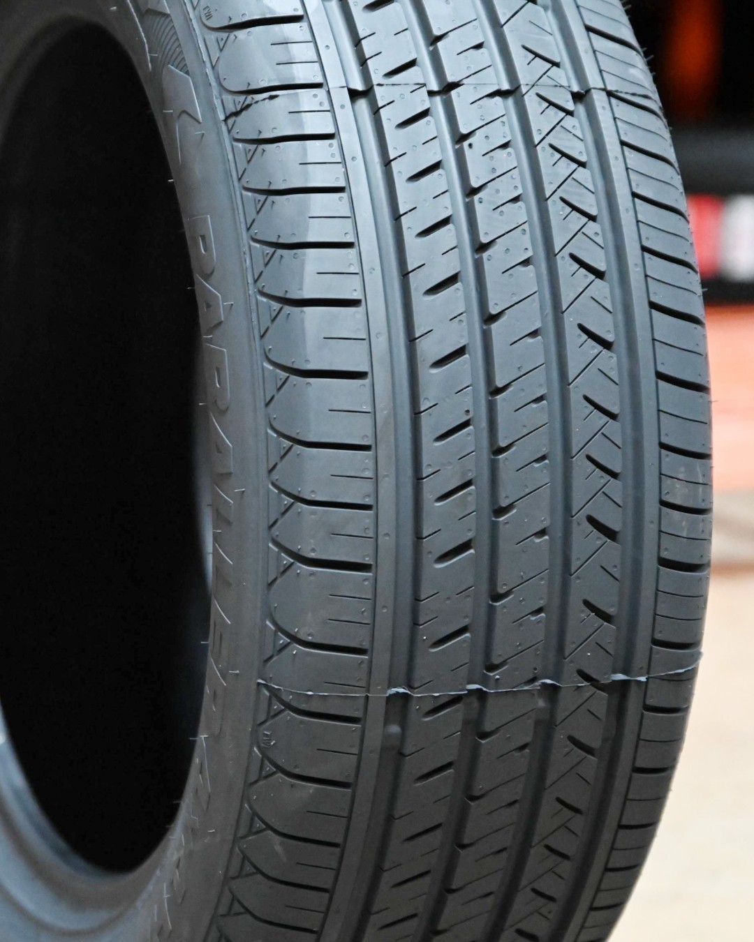 1 NEW ATLAS PARALLER 4X4 HP 235/65R18 106H Tire