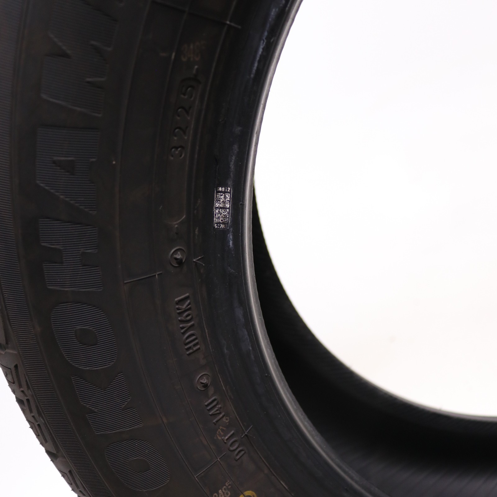 Set of 4 Used 225/60R18 Yokohama YK-CTX – 100H – 9.5-10.5/32