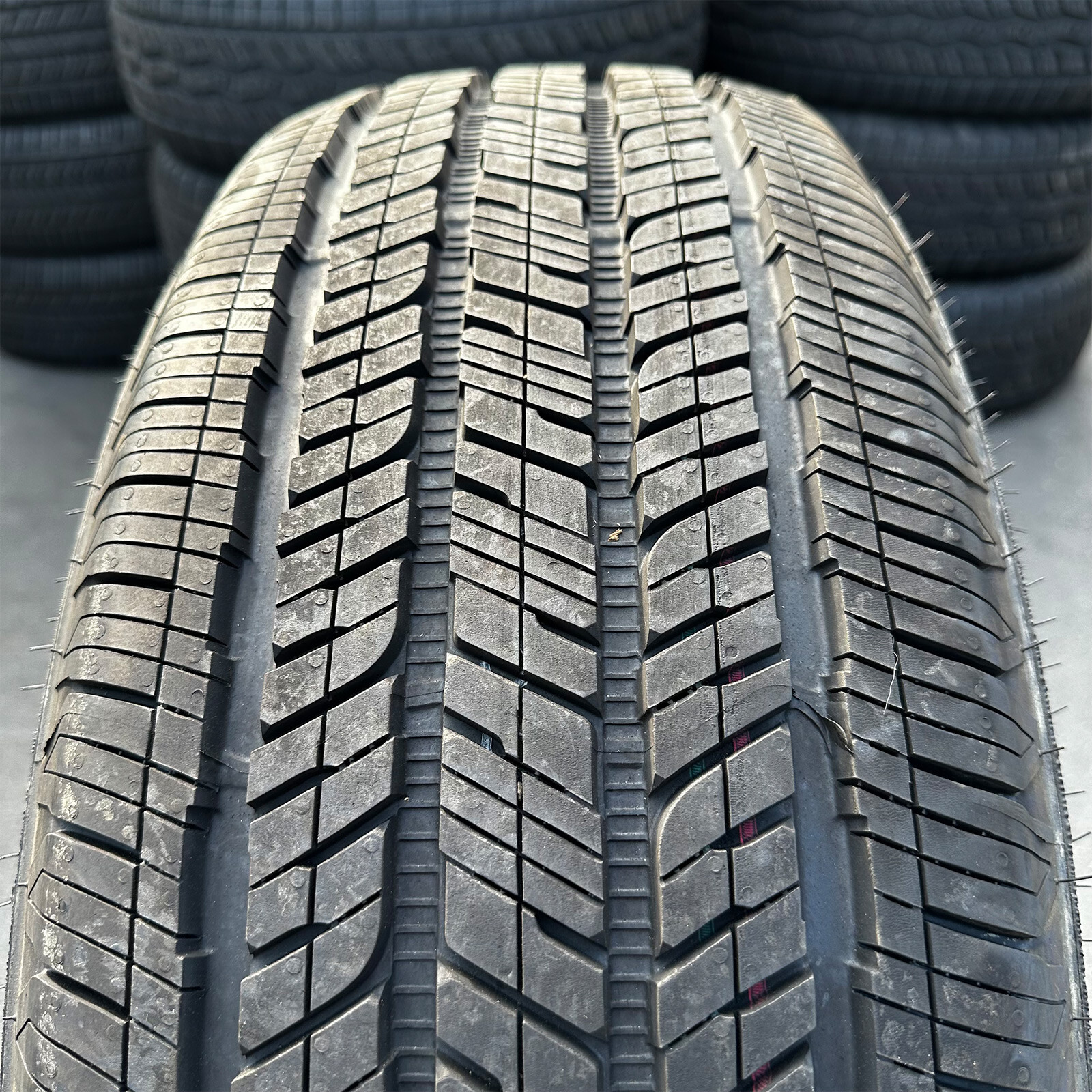 Bridgestone Dueler H/T Single 265/60/R20 112H Tire 2656020 265 60 20