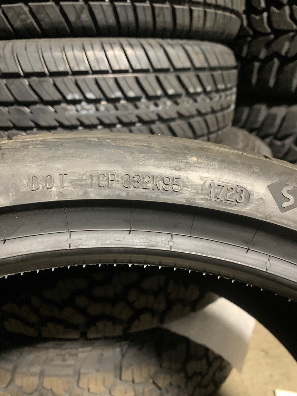 2 Take Off 275 30 20 (97Y) Continental Extreme Contact Sport 02 Summer Tires