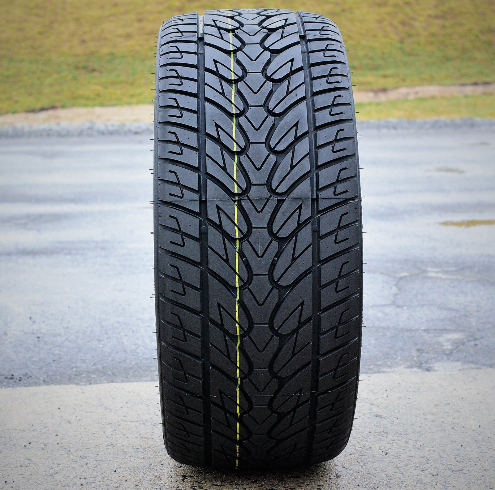 4 New Fullway HS266 305/35R24 112V XL A/S Performance Tires