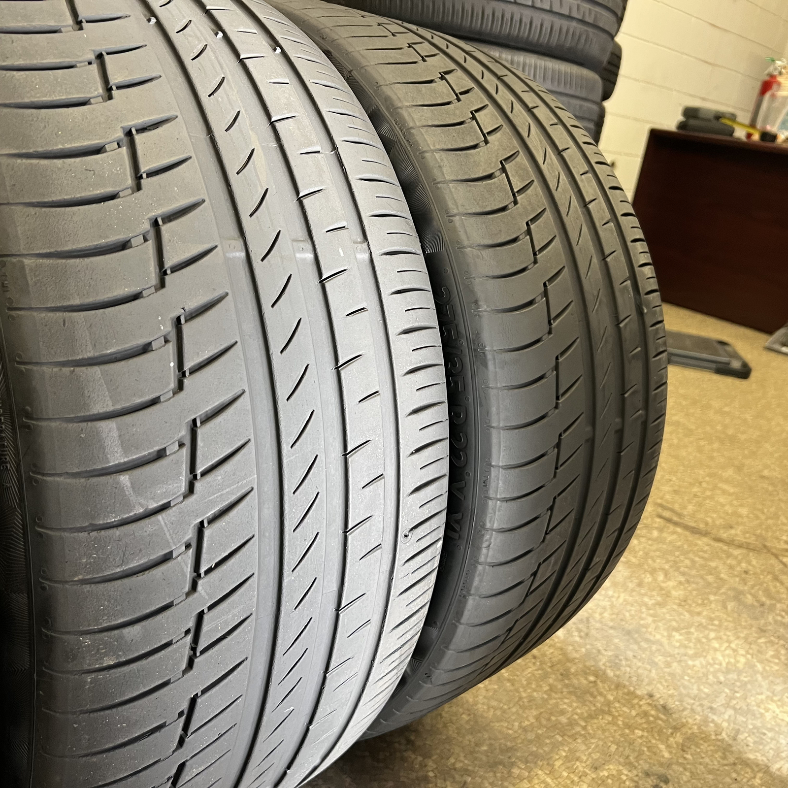 Set Of 4 Tires Likenew Continental PremiumContact 6 BMW 275/35R22 & 315/30ZR22