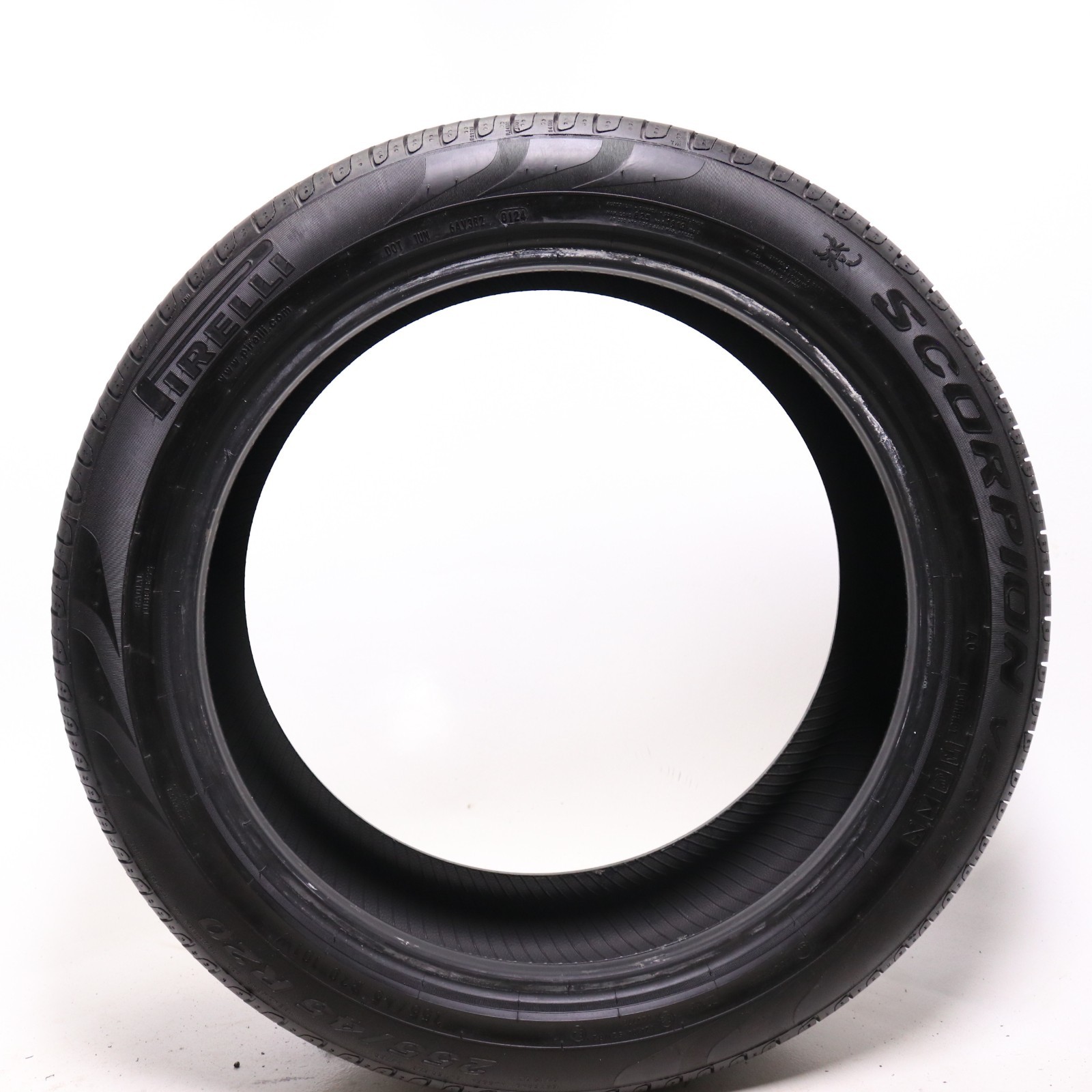 Set of 2 Used 255/45R20 Pirelli Scorpion Verde AO – 101W – 8.5-9/32