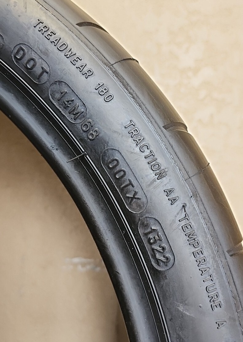 1) New Old Stock 245/35ZR20 95Y Michelin Pilot Sport Cup 2 7/32 DOT 1323 2453520