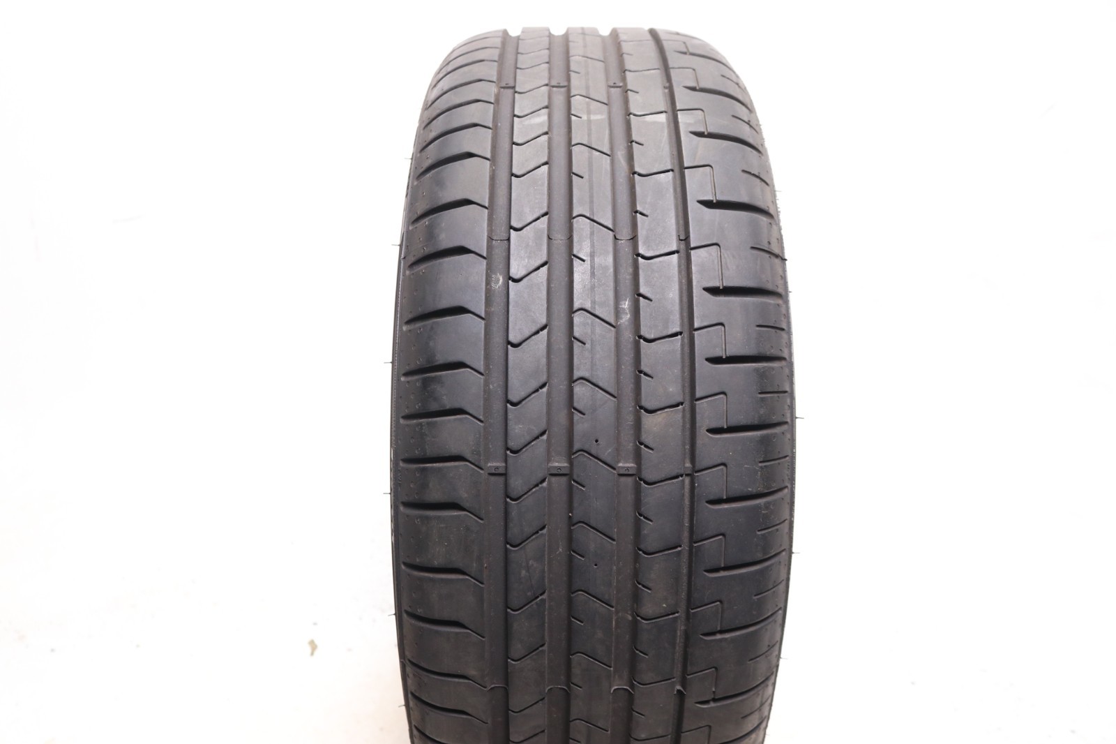 Set of 2 Used 205/40R18 Pirelli P Zero PZ4 Run Flat – 86W – 7-8/32 No Repairs
