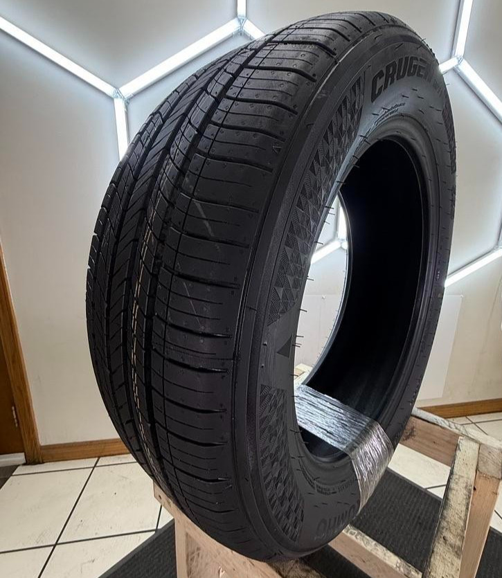 235/55R19 kumho Crugen HR71 101H 10/32Tread Used Tire 2355519 ID#21956