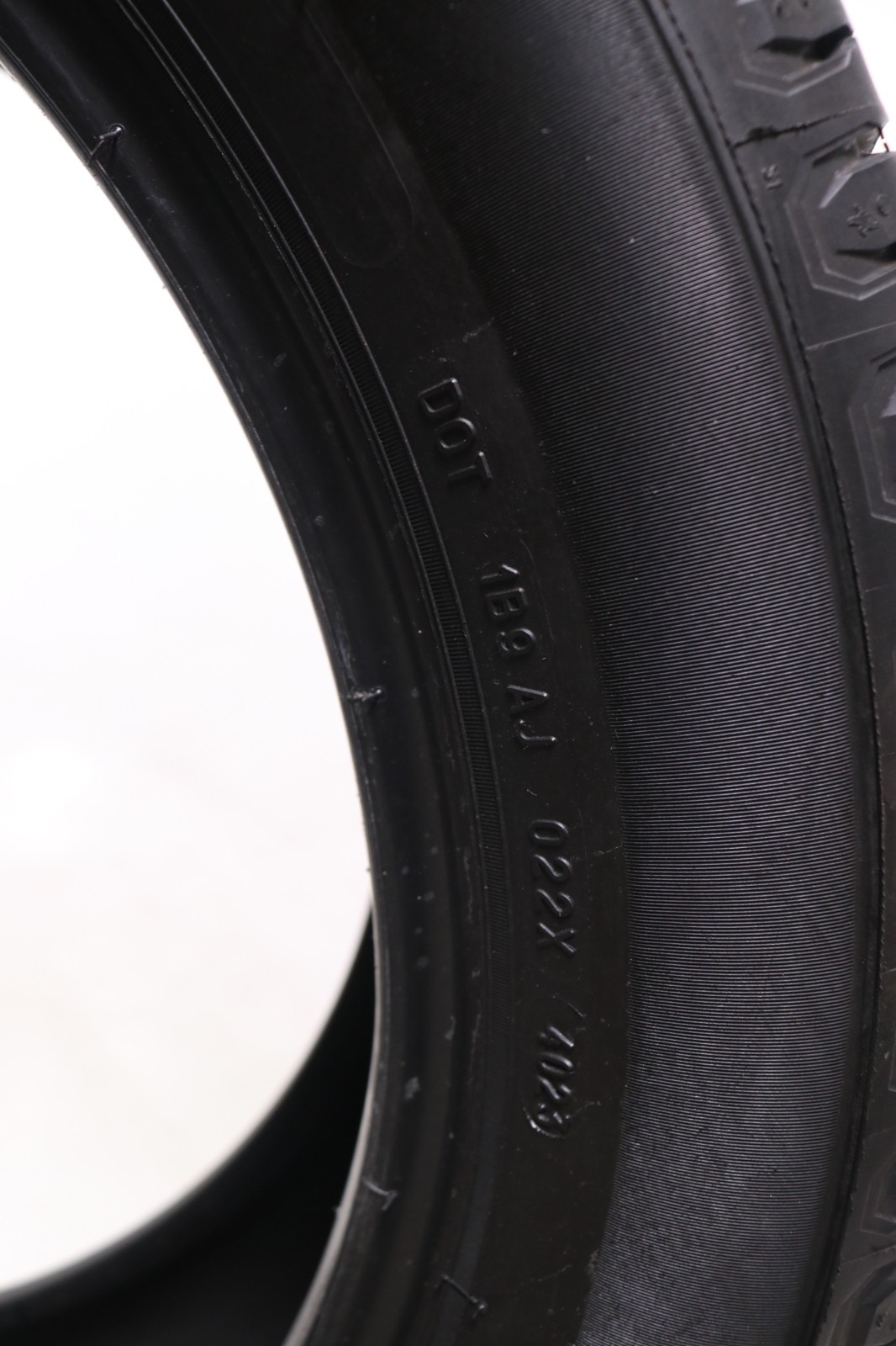 Set of 4 Used 235/55R20 Michelin Defender 2 – 102H – 9.5-10.5/32
