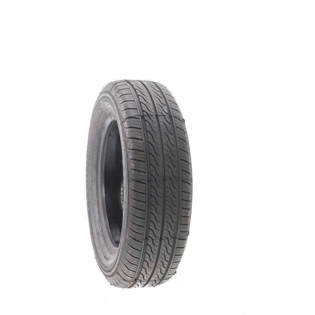 Driven Once 215/65R17 Toyo Eclipse 98T – 11/32